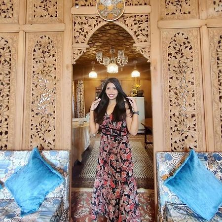 Srīnagar Exotic Young Shreen Houseboat酒店 外观 照片