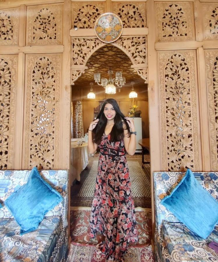 Srīnagar Exotic Young Shreen Houseboat酒店 外观 照片