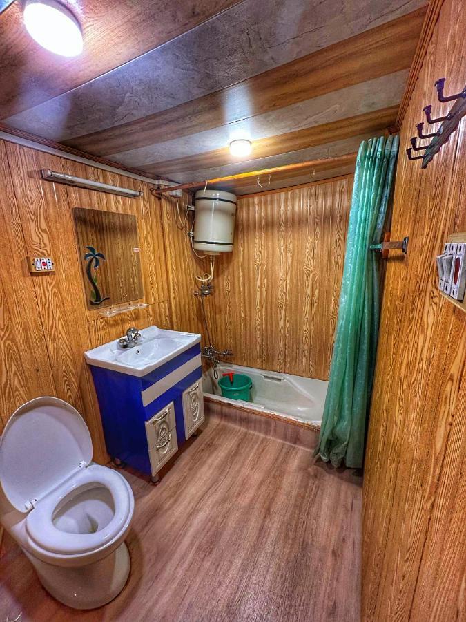 Srīnagar Exotic Young Shreen Houseboat酒店 外观 照片