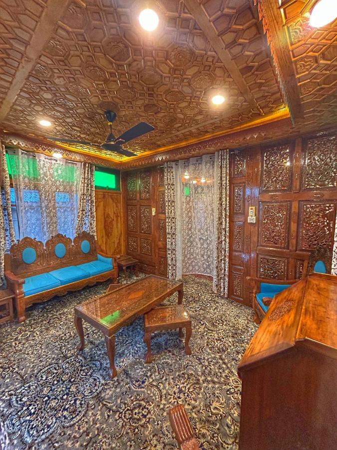 Srīnagar Exotic Young Shreen Houseboat酒店 外观 照片