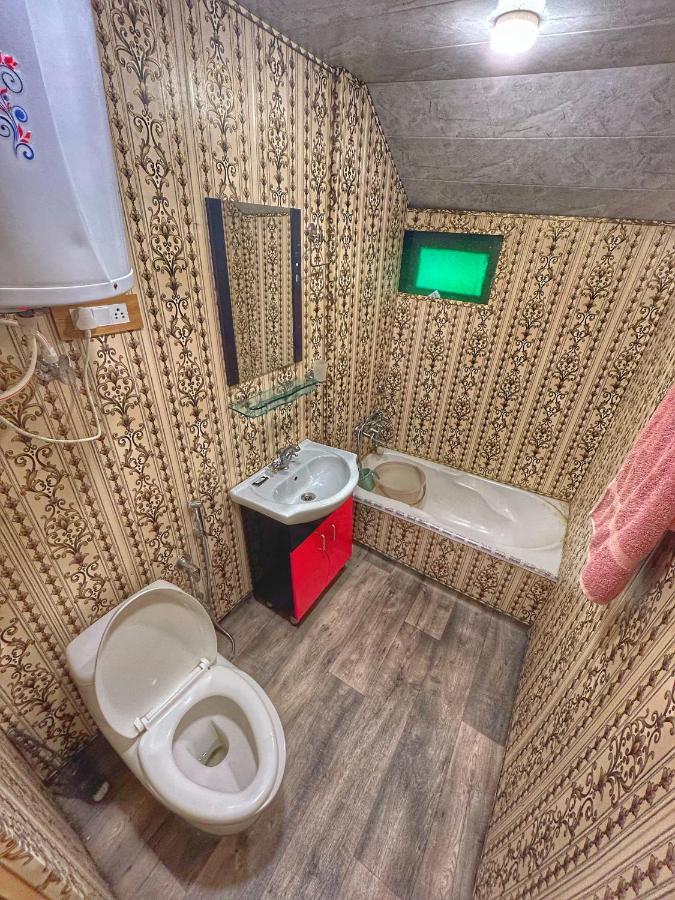 Srīnagar Exotic Young Shreen Houseboat酒店 外观 照片